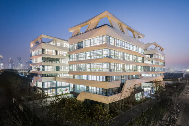 城發(fā)動態(tài)丨向新而行，逐夢星辰大?！K州城發(fā)建筑設(shè)計院成立18周年